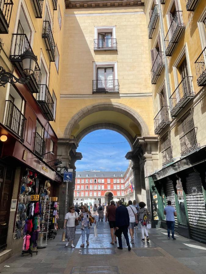 Big Apartment In Plaza Mayor In Madrid Spain Exterior photo